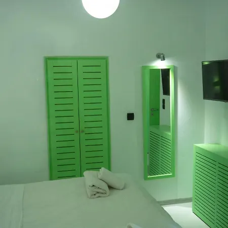 Maximilian Caldera Suites Bed and Breakfast *