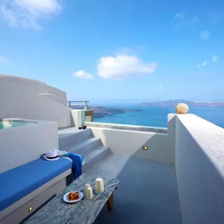 Maximilian Caldera Suites