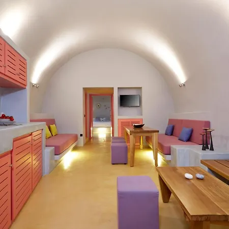 Maximilian Caldera Suites Bed and breakfast