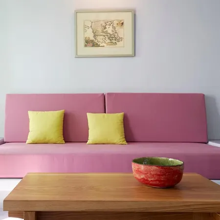 Maximilian Caldera Suites Fira (Santorini)