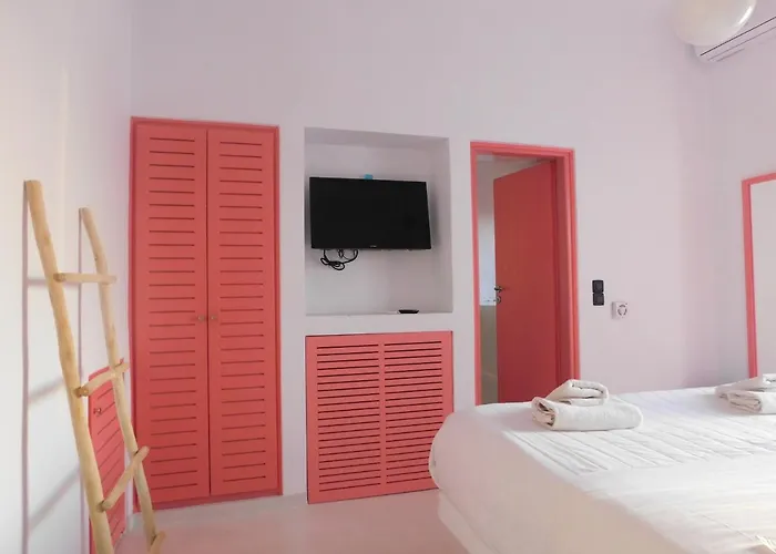 Maximilian Caldera Suites Bed & Breakfast