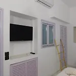 Maximilian Caldera Suites *