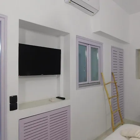 Maximilian Caldera Suites *