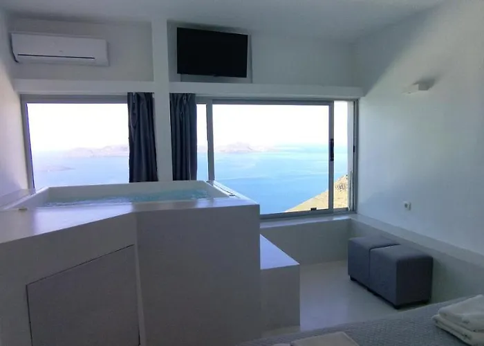 Maximilian Caldera Suites 산토리니