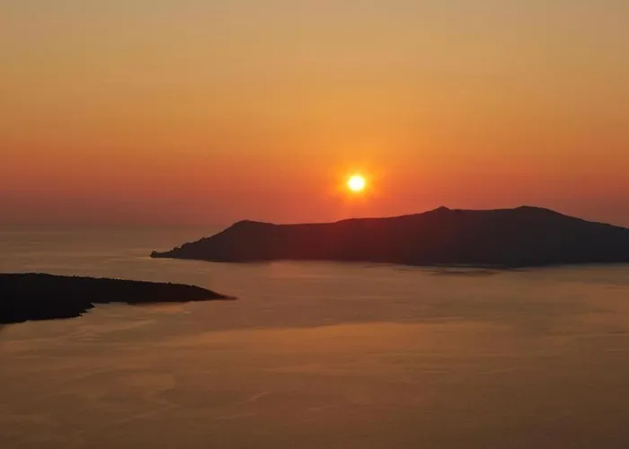 Maximilian Caldera Suites *