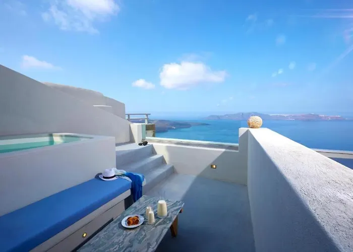 Maximilian Caldera Suites